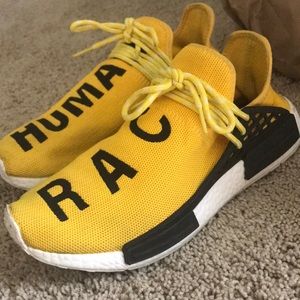 Meet your Posher, Levi